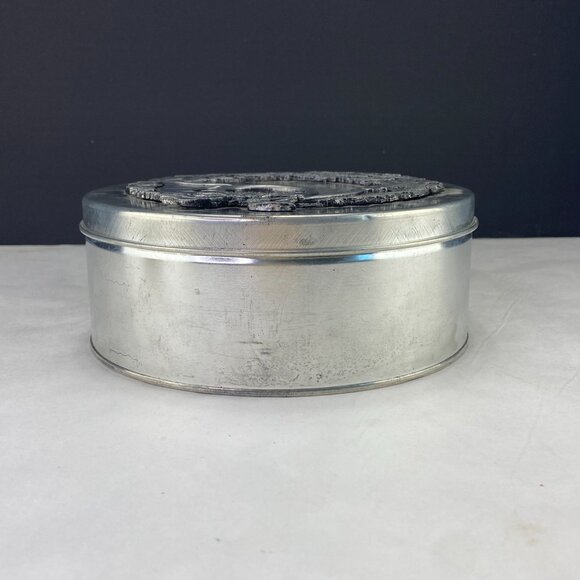 Vintage Metzke Pewter French Horn Christmas Tin - Picture 5 of 10